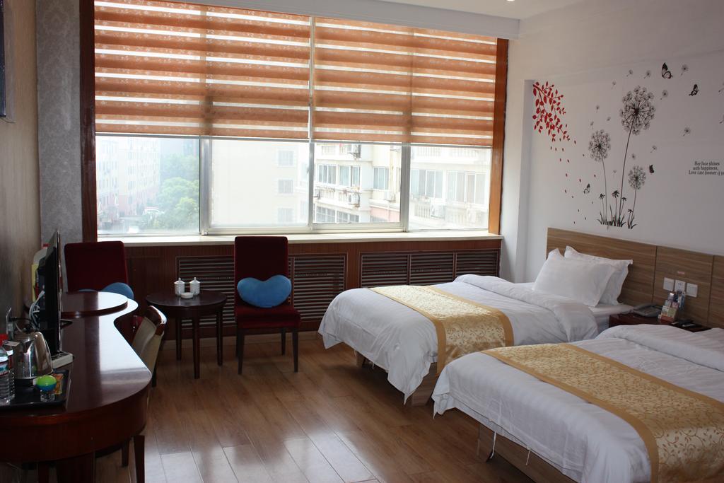 Qingdao Hongyun Jiahe Business Hotel ภายนอก รูปภาพ