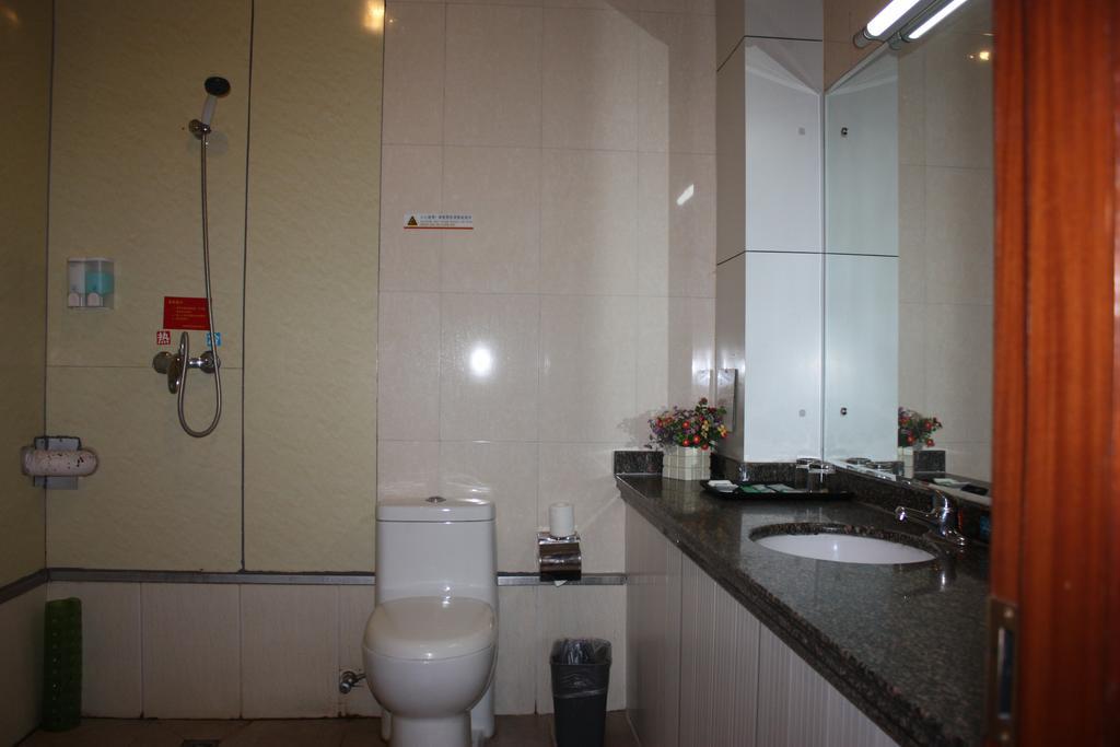 Qingdao Hongyun Jiahe Business Hotel ภายนอก รูปภาพ